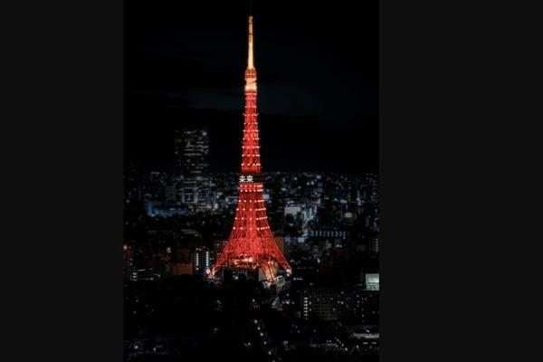 Tháp Tokyo mừng Tết Nhâm dần 2022 bằng ánh sáng đỏ đặc biệt-1