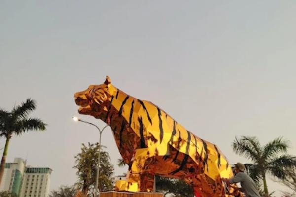 Tượng hổ Quảng Trị tranh ngôi vô địch, dân mạng khen nức nở-4