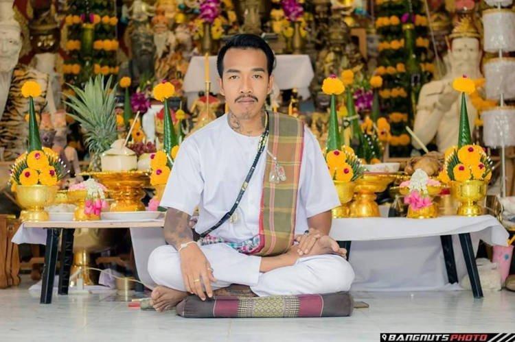 Người đàn ông Thái Lan sống hòa hợp hoàn hảo với 8 vợ trẻ-1