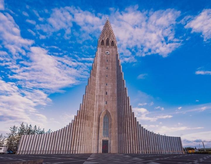 Nhà thờ có kiến trúc độc đáo nhất thế giới, mất 41 năm xây dựng-1
