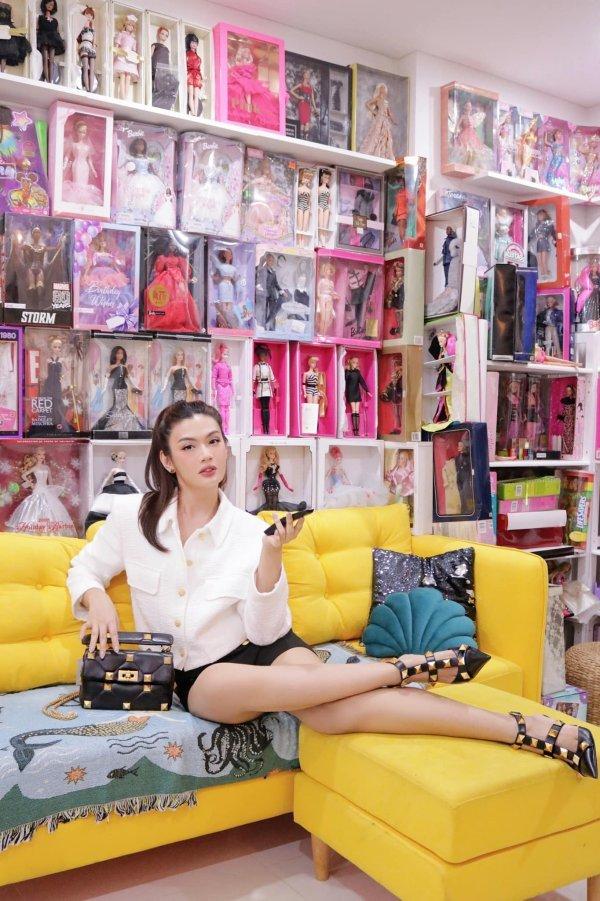 Hết nội y sexy, Đào Bá Lộc sắm 3 đôi guốc siêu khủng đón Tết-5