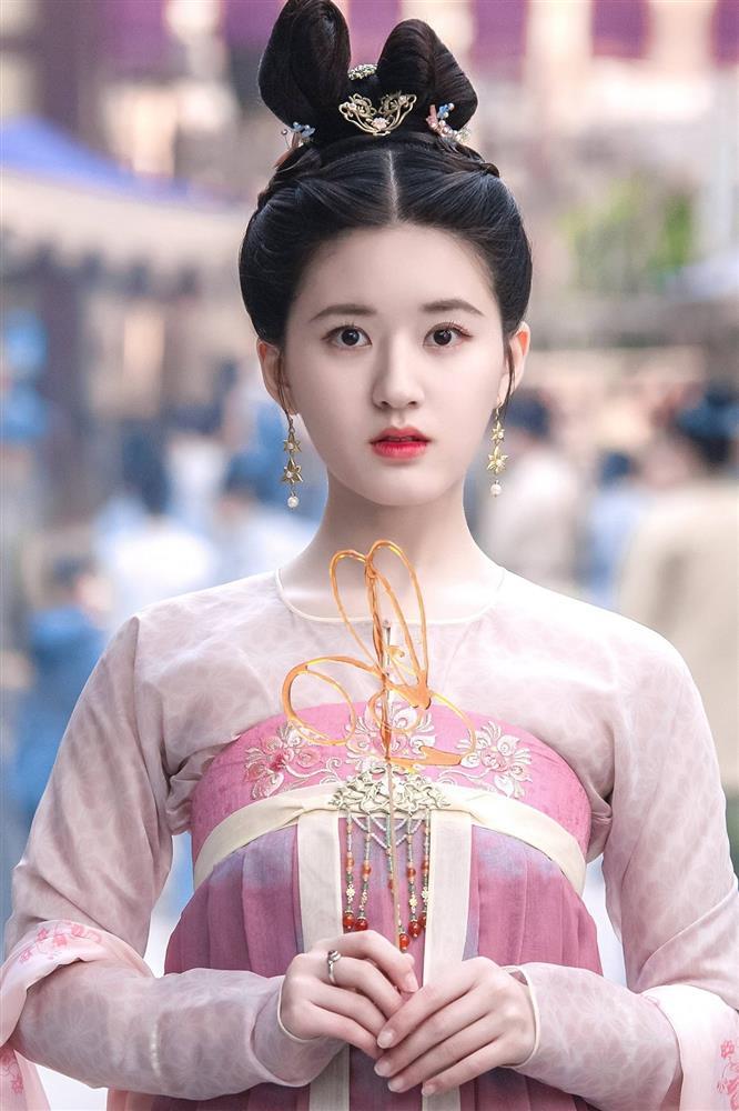 Dàn tiểu hoa tuổi Dần: Triệu Lộ Tư sa sút, Tống Tổ Nhi tỏa sáng-1