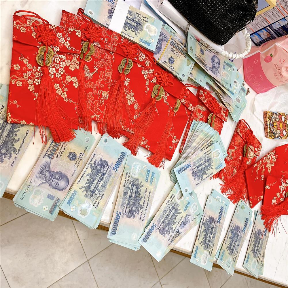 Sao Việt thưởng Tết nhân viên: Người xấp tiền, người rơi lệ-2