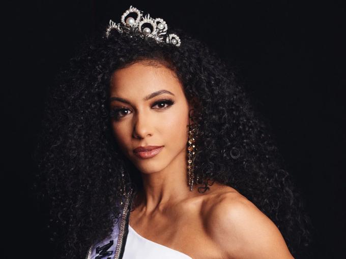 Mới đây, thông tin Hoa hậu Hoàn vũ Mỹ 2019 - Cheslie Kryst qua đời do nhảy lầu khiến công chúng không khỏi bàng hoàng.