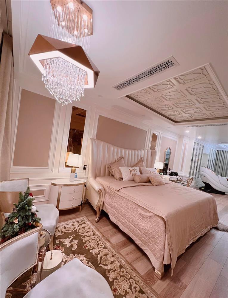 Những sao Việt xây được biệt thự hoành tráng giữa mùa dịch-7