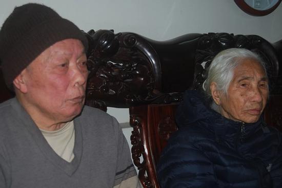 Con dâu khai tử bố mẹ chồng: Cụ bà 90 tuổi đến 30 Tết vẫn bôn ba