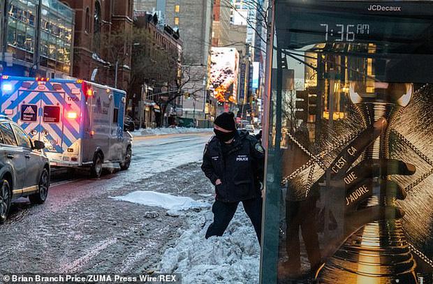 Hiện trường Hoa hậu Mỹ nhảy lầu: Xót xa thi thể nằm lạnh lẽo-5