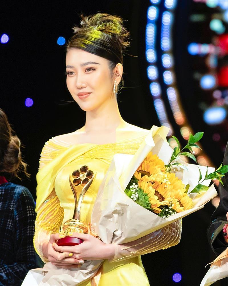 Thúy Ngân: Nói tôi là gà cưng cũng được, nhưng gà này làm nên chuyện-1