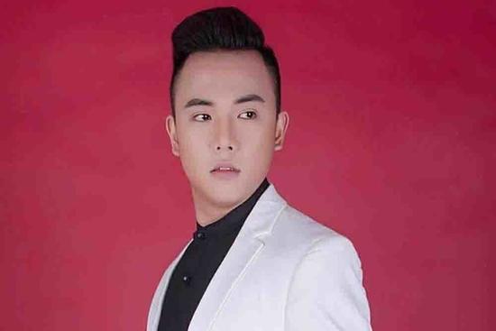 Bắt ca sĩ Diệp Thanh Phong ‘lừa đảo’ khắp TP.HCM