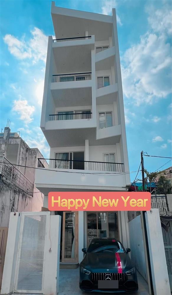 Lý Bình khoe nhà 5 tầng hoàn thiện đón Tết cùng Phương Trinh Jolie-1