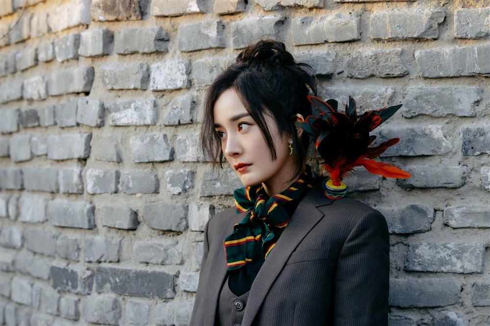 Đọ sắc các quý cô tuổi Dần của làng giải trí Hoa ngữ-2