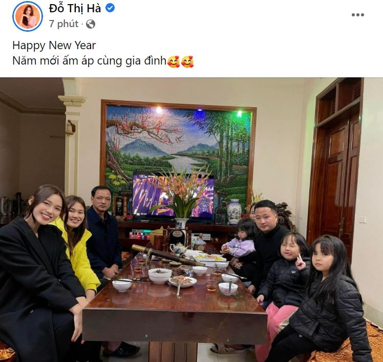 Sao Việt đón giao thừa: Ai cũng hân hoan trừ Võ Hạ Trâm-9