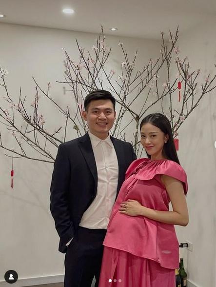 Lệ Quyên diện áo đôi với tình trẻ - cả nhà Hà Hồ đẹp như tranh-10