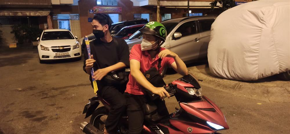 Đốt pháo trái phép, nhiều người bị công an mời làm việc-1