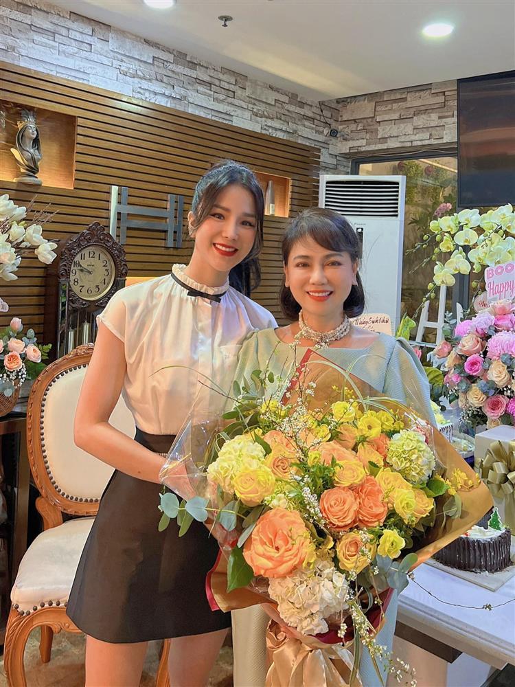 Diệp Lâm Anh đón Tết bên bố mẹ chồng, Đức Phạm chẳng thấy mặt-4