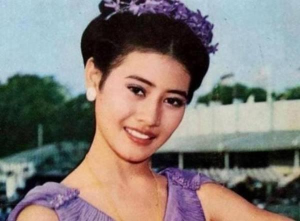 Hoàng đế Thái Lan 68 tuổi 5 đời vợ, nhưng con gái 42 tuổi vẫn độc thân-6