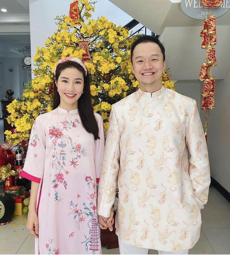 Cường Đô La - Đàm Thu Trang áo dài đôi, Minh Tú lạc quẻ-4