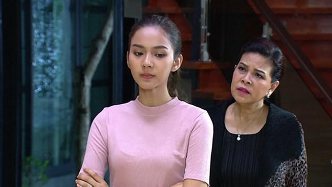 Nhìn mâm cơm Tất niên chị dâu bày cho bố mẹ chồng mà ngao ngán-1