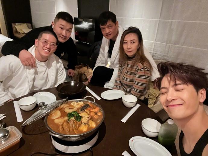 Sao Hoa ngữ làm gì đầu năm mới?-8