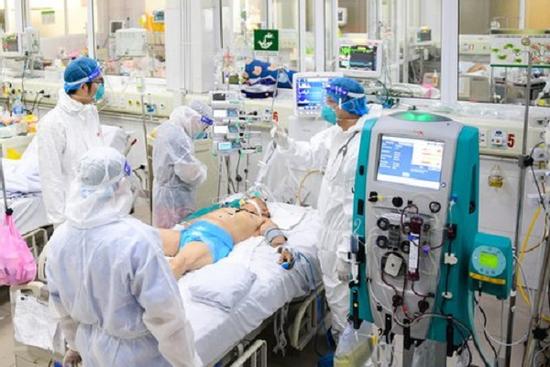 F0 khỏi bệnh: ‘Từ khi xuất viện, tôi thấy đêm cũng như ngày’