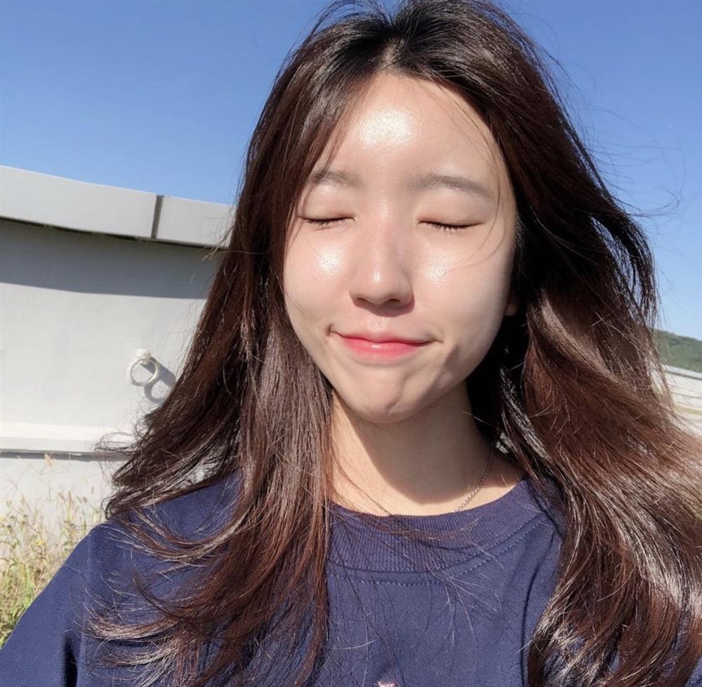 Nail đẹp, tóc xinh rồi thì bỏ túi ngay 4 tips trang điểm nhanh gọn Tết này!-2