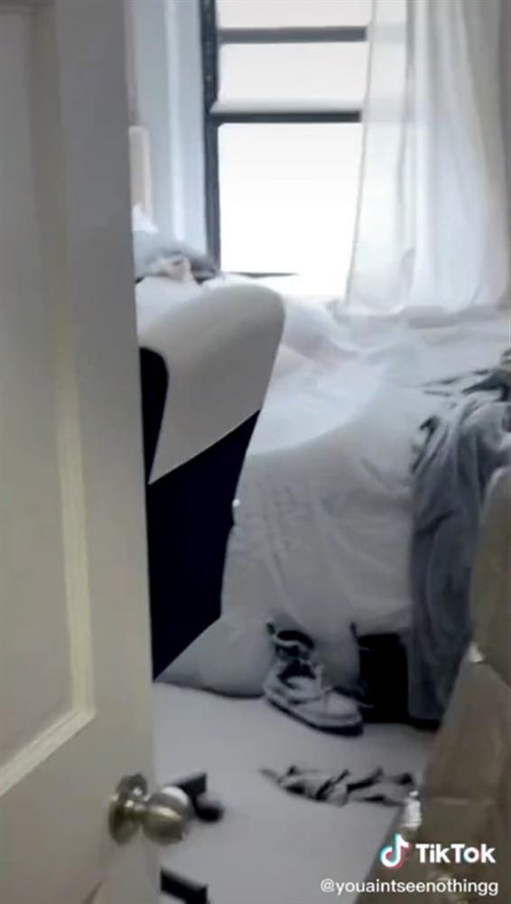 Đi chơi quên đóng cửa sổ, cô gái nhận cái kết dở khóc dở cười-2