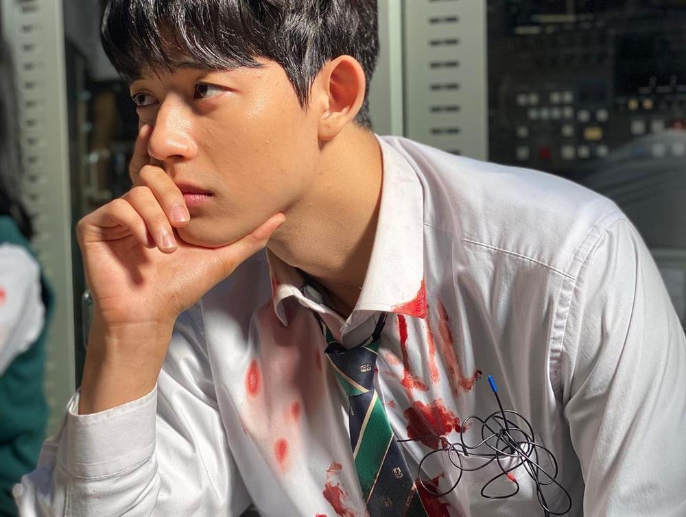 Chân dung mỹ nam điển trai của All Of Us Are Dead-3