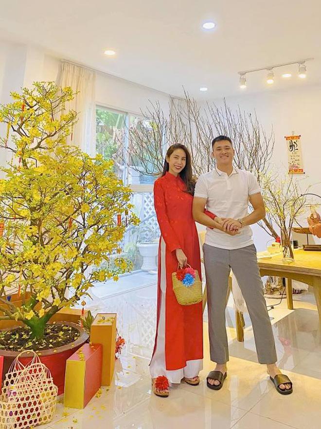 Thuỷ Tiên lên đồ, rạng rỡ check in trong biệt thự mới sau loạt sóng gió?-3