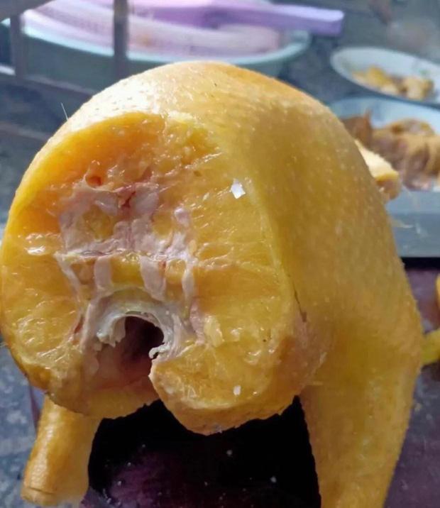 Loại gà ngập mỡ tái xuất Tết con Hổ khiến netizen rùng mình-3