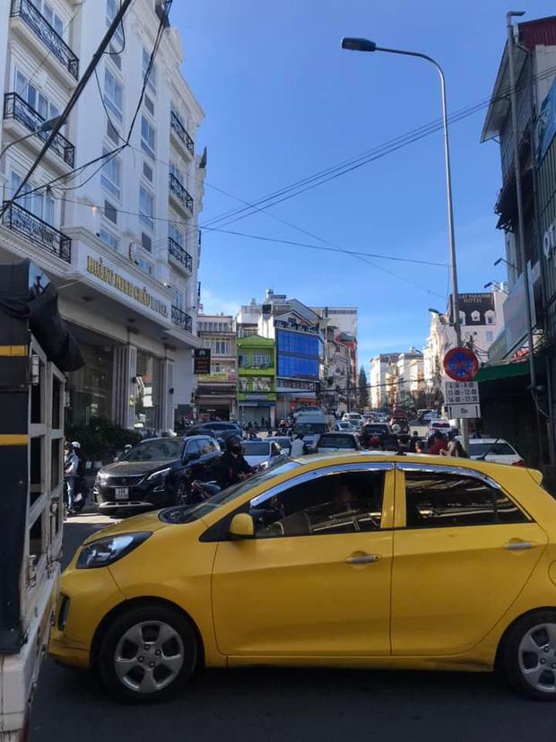 Đà Lạt ngay lúc này: Ô tô, xe máy còn nhiều hơn du khách-2