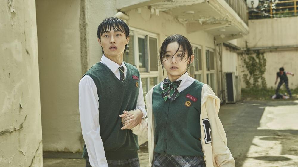 Nam chính bom tấn zoombie Hàn bị bóc phốt bạo lực học đường-4