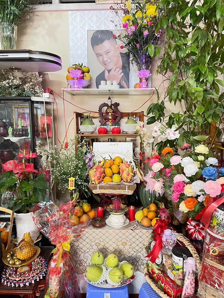 Hàn Thái Tú ngậm ngùi về thăm mộ cố ca sĩ Vân Quang Long-2