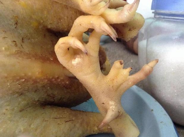 Những chiếc chân gà hú hồn nhất Tết Nhâm Dần mang thông điệp gì?-4