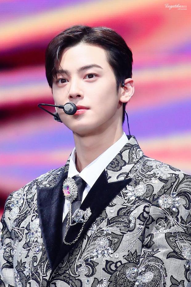 Ngang trái như idol Kpop SN 1998: Lận đận số 2 không ai số 1-2