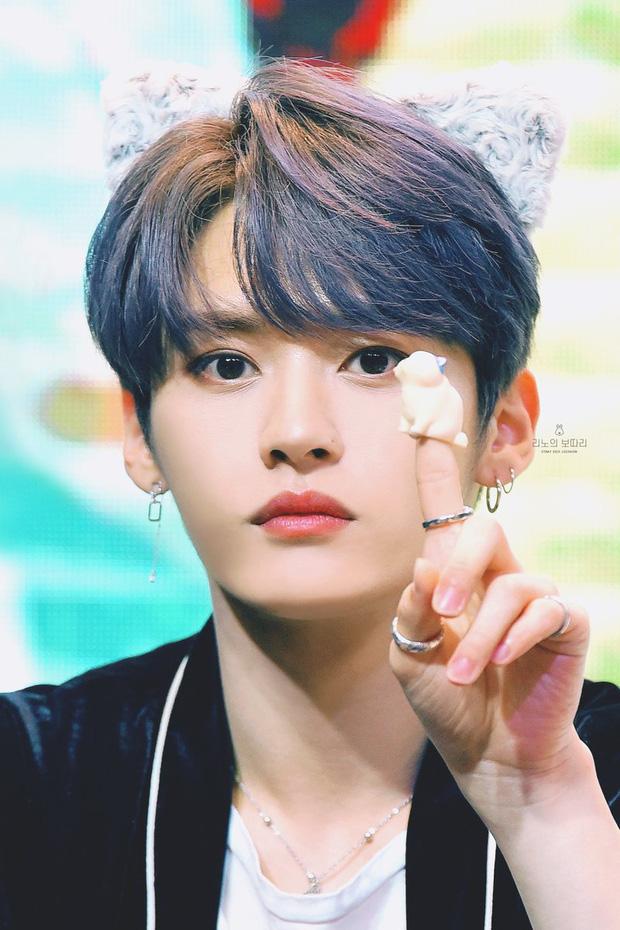 Ngang trái như idol Kpop SN 1998: Lận đận số 2 không ai số 1-17