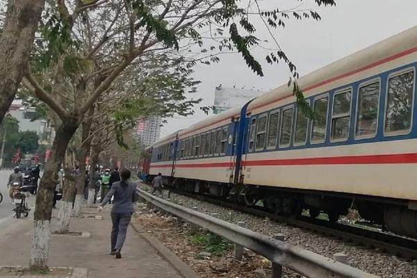 Liên tiếp 2 vụ nhảy cầu Thuận Phước trong ngày Tết-4