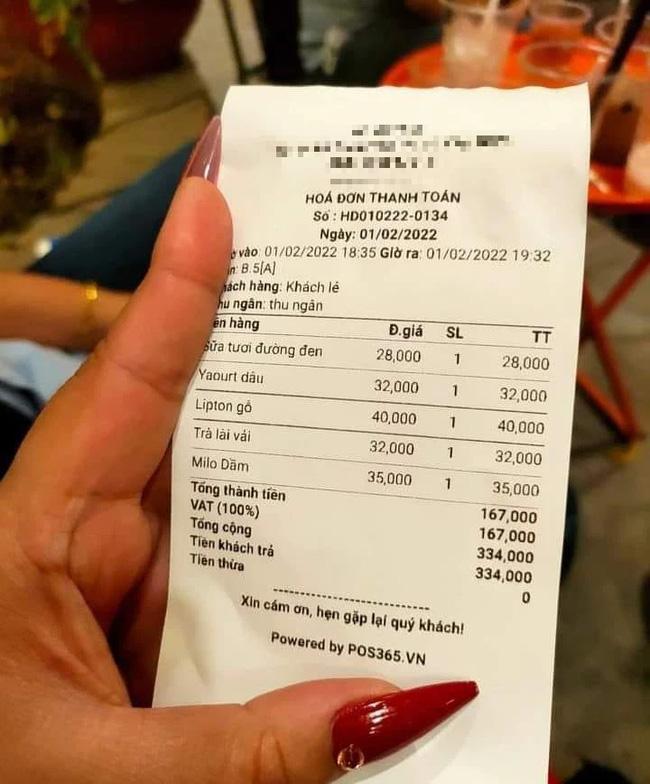 Uống cà phê Tết, khách hoang mang tột độ khi quán thu VAT 100%-1