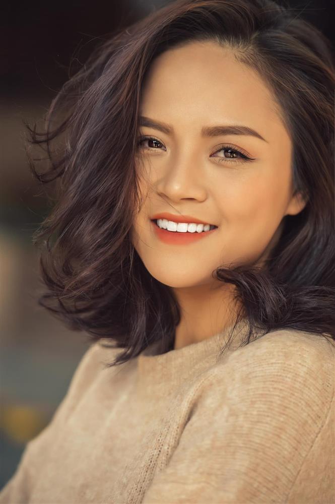 Thu Quỳnh catwalk sau 14 năm thi hoa hậu, vẫn không khá nổi-7