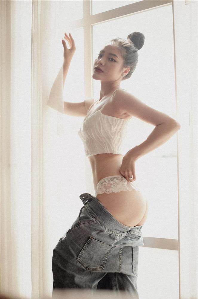 Màn tụt quần nhức mắt của người yêu chồng cũ Lâm Khánh Chi-6