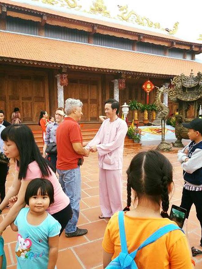 Nhà thờ Tổ 100 tỷ của Hoài Linh trang hoàng đón Tết thế nào?-12