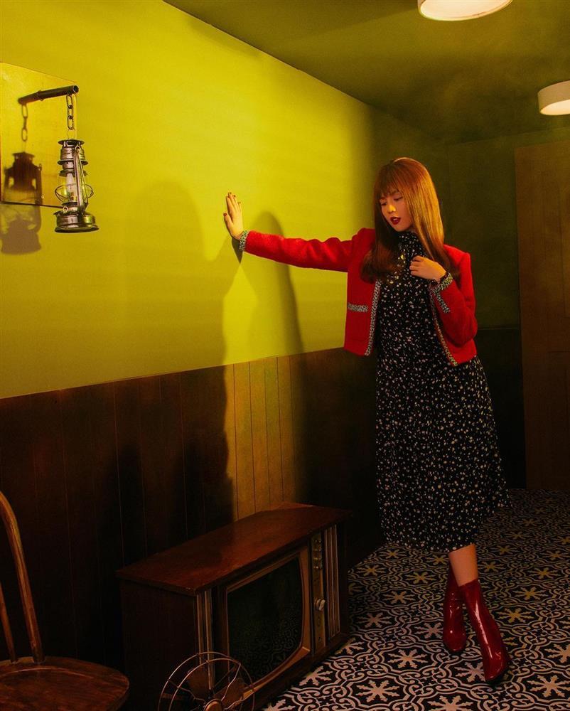 Ngọc Trinh Tết Dương hở phản cảm, Tết Âm kín như bưng-4