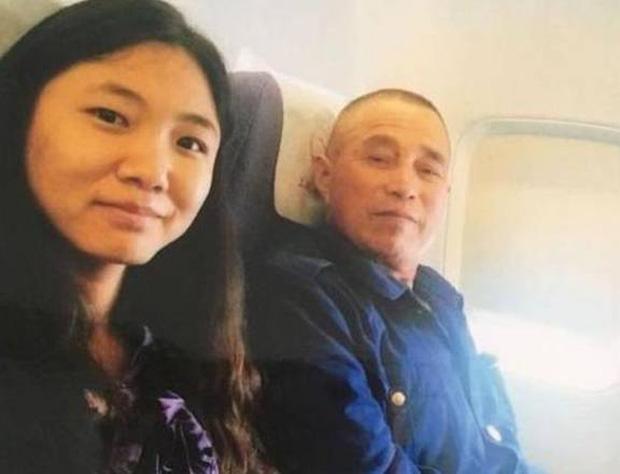 Bé gái sơ sinh bị ném vào thùng rác, hơn 20 năm sau thay đổi ngoạn mục-2