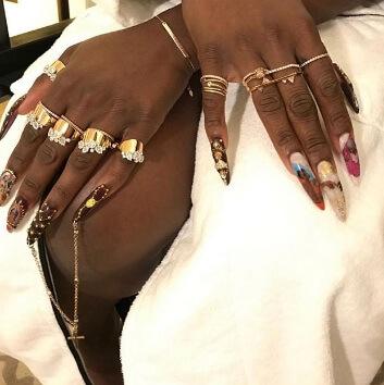 Những xu hướng làm đẹp khiến bạn thấy mình già và quá lạc hậu!-4