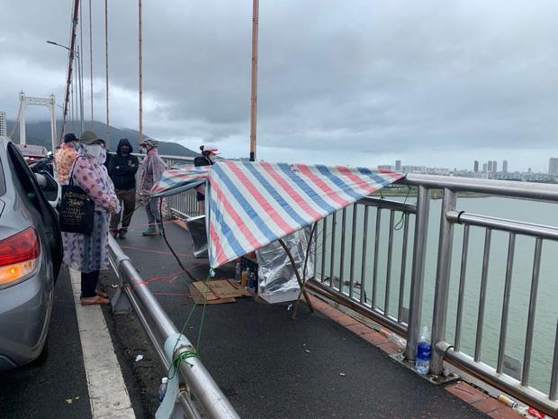 Liên tiếp 2 vụ nhảy cầu Thuận Phước trong ngày Tết-3