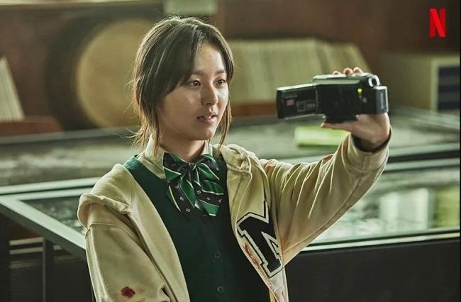 Dàn diễn viên All Of Us Are Dead: người chật vật, người gia thế khủng-3