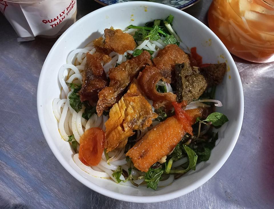 Tò mò canh cá, bún cá – món khai xuân ở  quê hương năm tấn-4