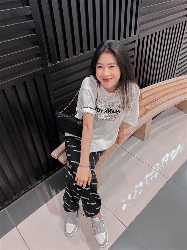 Nữ tiền đạo 2k1 của tuyển Việt Nam, đời thường xinh xỉu-3