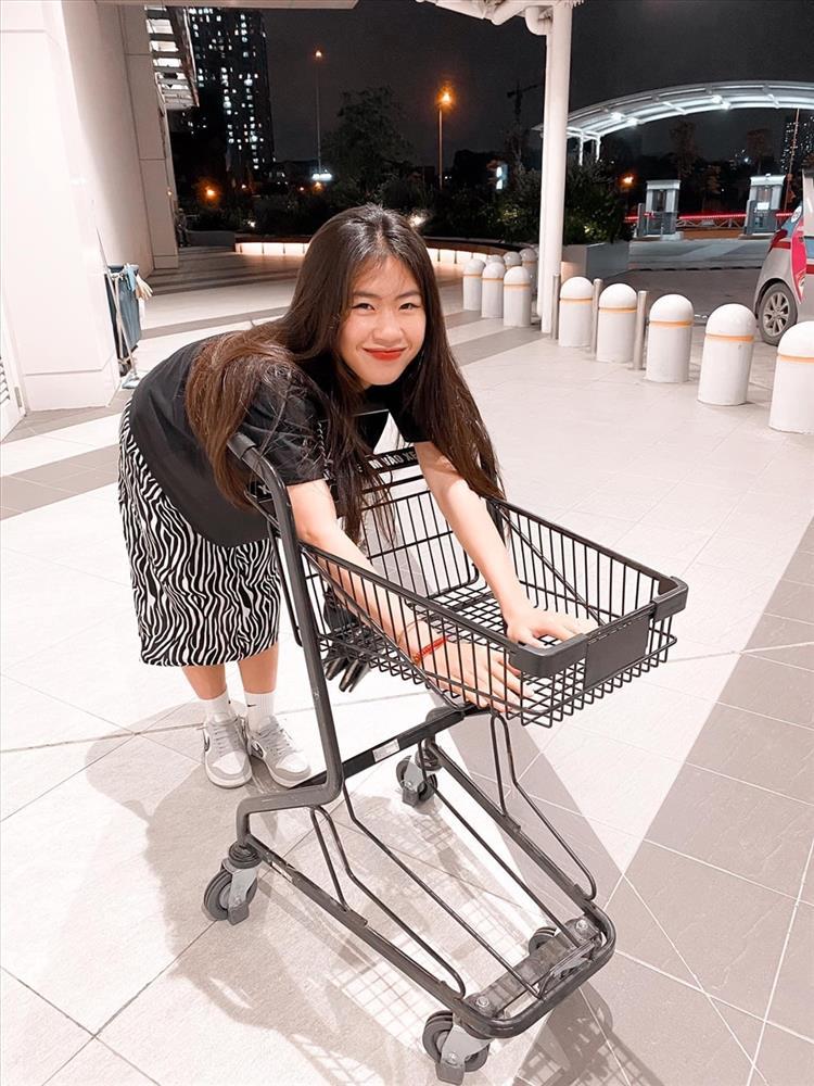 Nữ tiền đạo 2k1 của tuyển Việt Nam, đời thường xinh xỉu-4