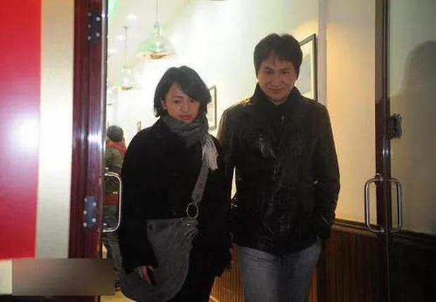 Lấy chồng máu mặt, mỹ nhân có trong tay nửa showbiz-5