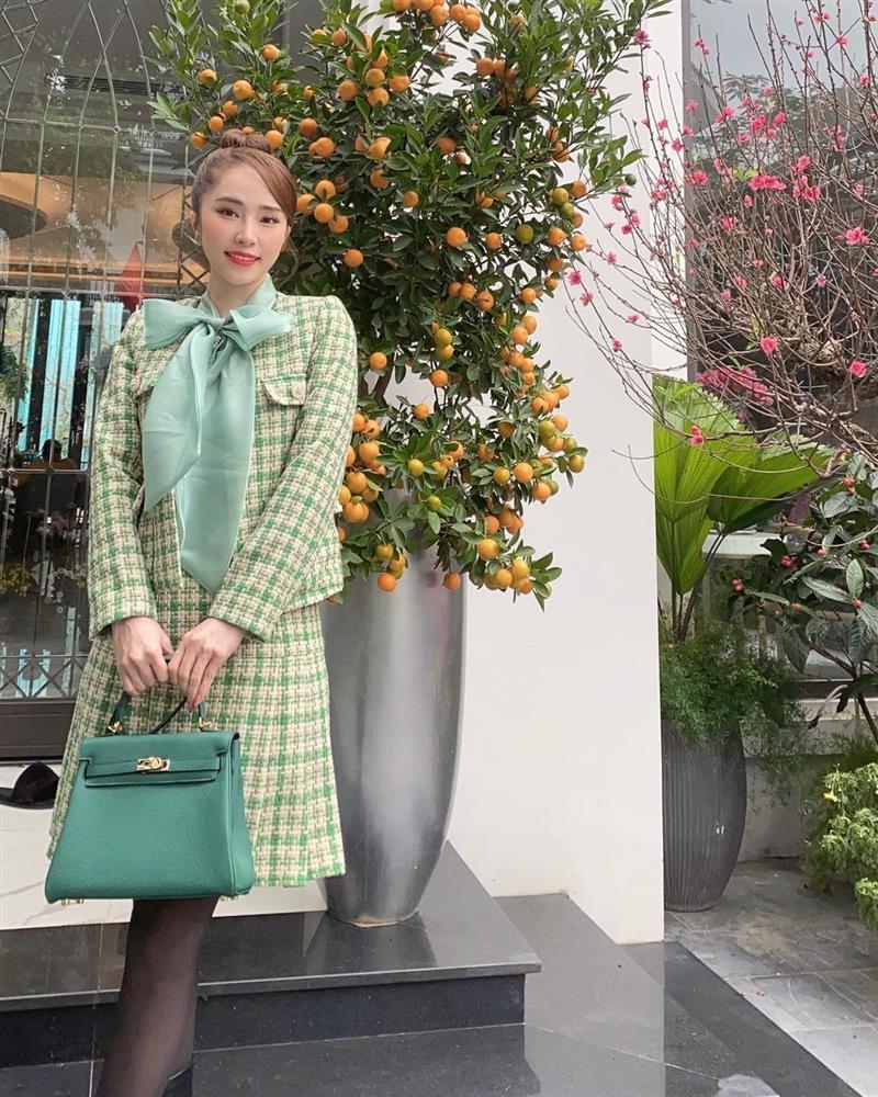 Quỳnh Nga lộ vòng 3 biến dạng sau Tết-1